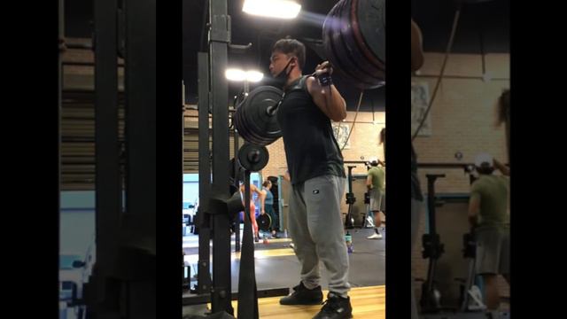 5x5’s (365 lbs. 5x5 squats (no belt), 140 lbs. 5x5 OHP) смотреть онлайн