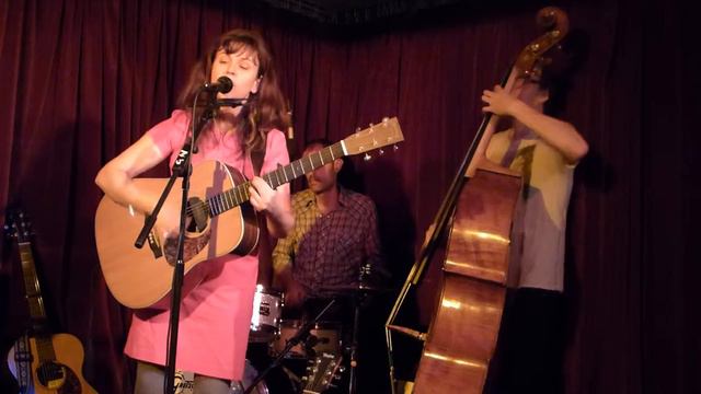 Polly Paulusma - Over the Hill (30th Oct 2013 - Green Note, London) смотреть онлайн
