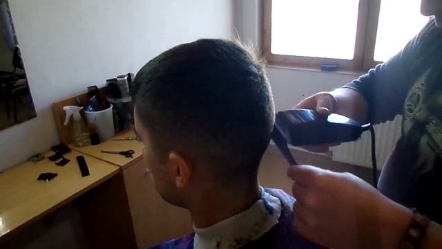 Мужская стрижка , как стричь мужские стрижки видео урок. смотреть онлайн