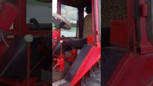 Трактор т25 и бочка с помпой для забора воды.