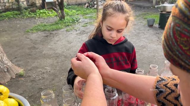 ГОТОВИМ КОМПОТ И ВАРЕНЬЕ ИЗ ГРАНАТА И АЙВЫ Азербайджанская Кухня Деревенская Кухня Рецепты смотреть онлайн