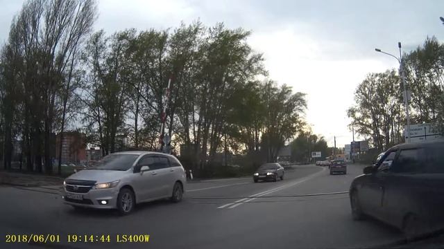 Доброта. Пропускают на дороге. смотреть онлайн