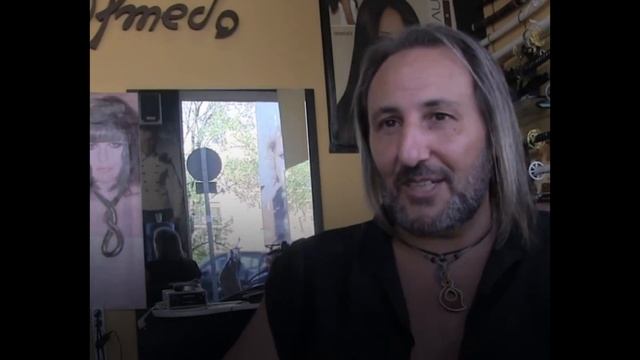 Cумасшедший парикмахер. Кто к нему стричься ? :) ) ) смотреть онлайн