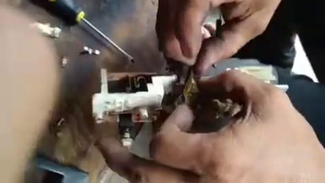 Repair Power Window Main Switch Toyota Hilux Surf 93 Model смотреть онлайн