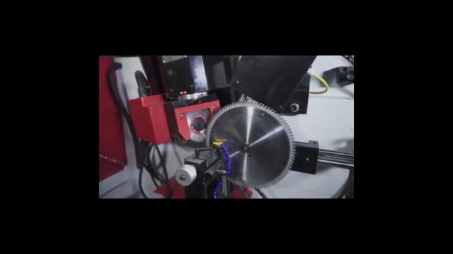 Автоматический станок для заточки дисковых пил с напайками IRONMAC. Модель 800AN ч1 смотреть онлайн