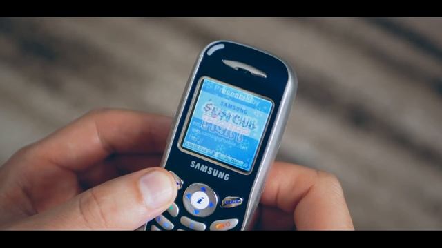 Культовый SAMSUNG, который МЕНЯЛ ПОХОДКУ своего ХОЗЯИНА - Samsung X100 смотреть онлайн