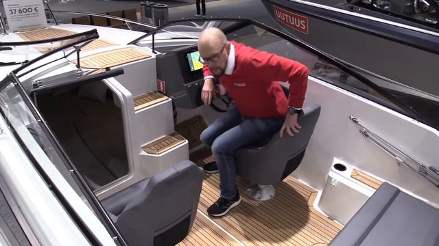 Финский катер Yamarin 60 DC