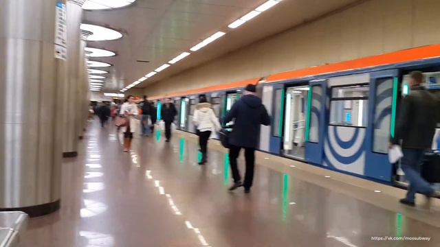 Поезд "Москва" на станции "Котельники" смотреть онлайн