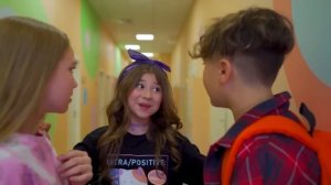 МЭНДИ ПОДСТАВИЛА КАМИЛЯ ПЕРЕД МИЛАНОЙ!