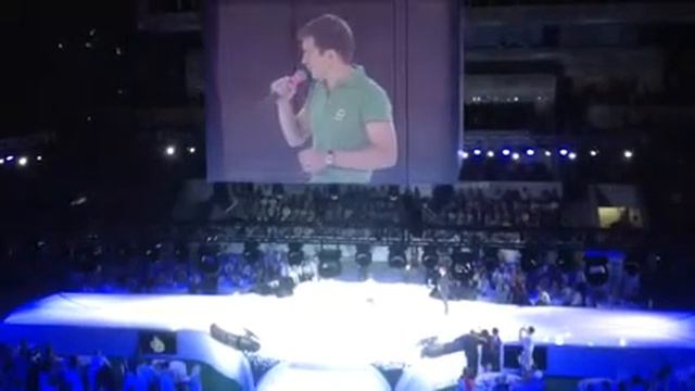 Олимпийский чемпион на сцене LR Максим Чудов Лужники смотреть онлайн