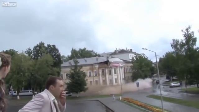 ТРЕШ! Свекровь с Невестой Избивают Жениха смотреть онлайн