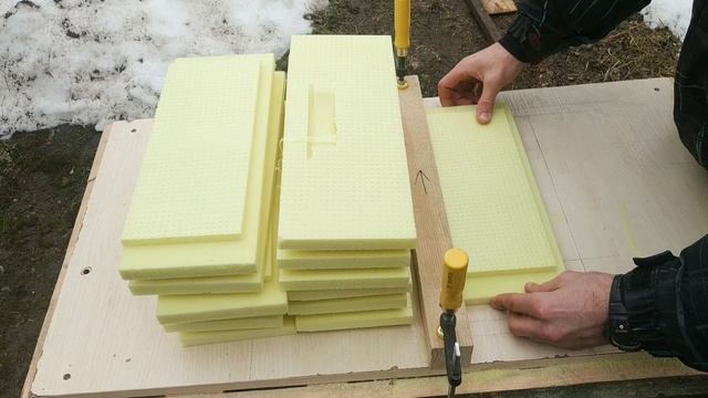 УЛЕЙ ЭППС. КАК СДЕЛАТЬ РУЧКИ В КОРПУСАХ. BEEKEEPING. BEE. ПЧЕЛОВОДСТВО. БДЖIЛЬНИЦТВО. смотреть онлайн