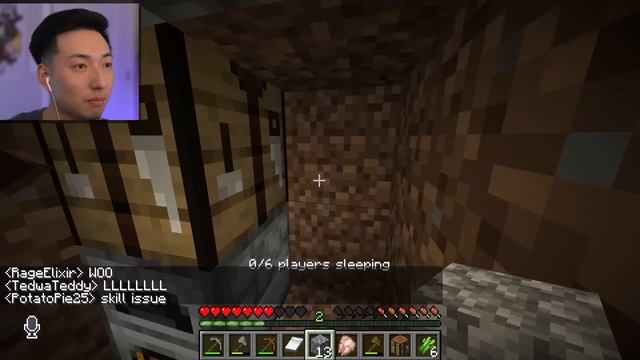 My First Day on a CURSED Minecraft Server.. (Realms SMP - S5 Episode 1) смотреть онлайн