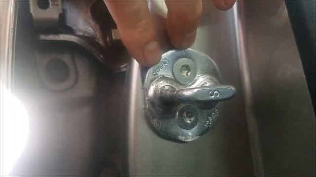 Fixing Kia Door Open Indicator when Door Closed смотреть онлайн