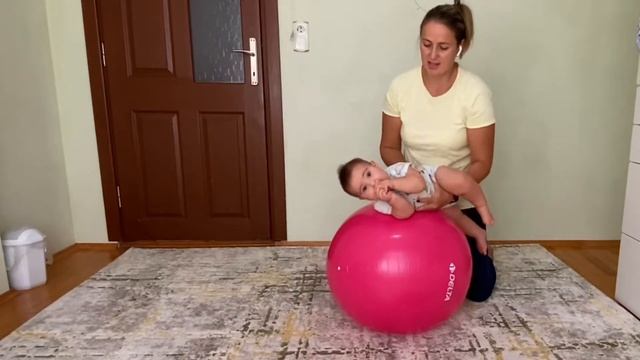 Упражнения на фитболе 6-9 месяцев смотреть онлайн