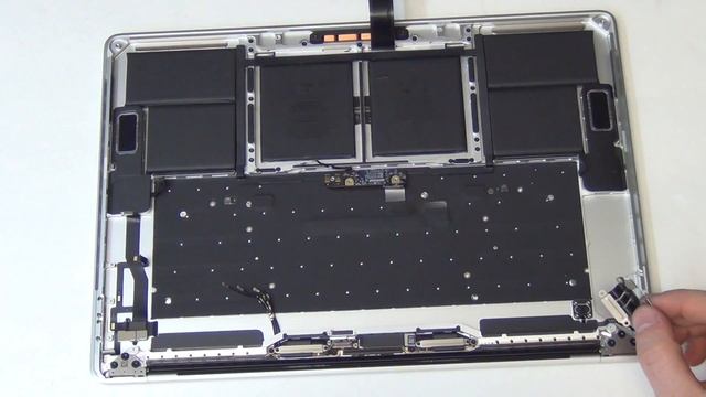 How to Take Apart the 2016 15" Macbook Pro with Touchbar A1707 смотреть онлайн