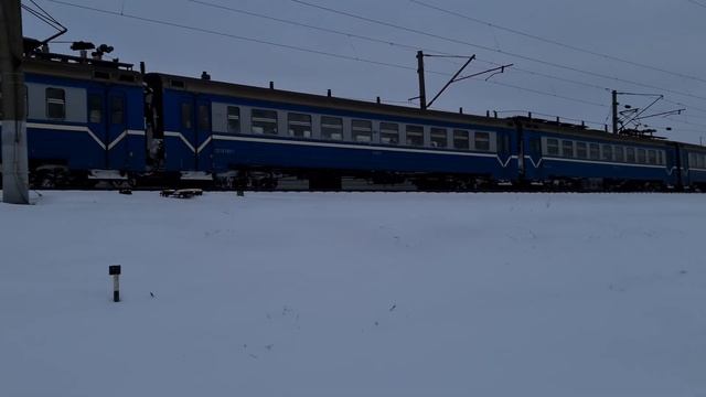 Электропоезд ЭР9Т-717 близ станции Минск-Восточный.Перегон Минск-Восточный/Минск-Пассажирский. смотреть онлайн