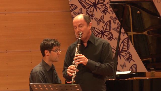 Philippe Cuper plays Poulenc Sonata смотреть онлайн