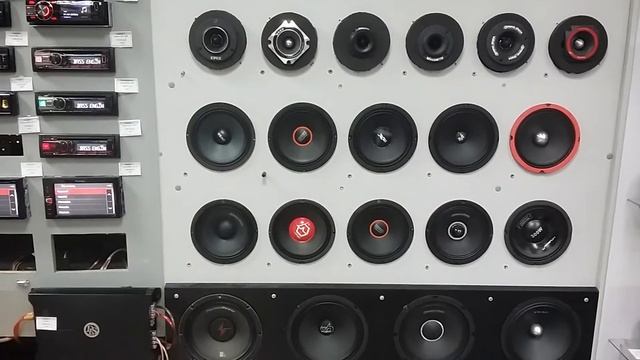 сравнение EDGE EDPRO65C-E6 и Alphard HANNIBAL X6C/4 смотреть онлайн