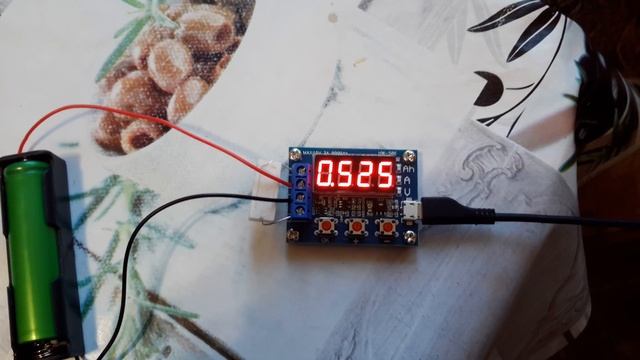 Дешевый тестер для проверки емкости свинцевых и литиевых аккумуляторов смотреть онлайн