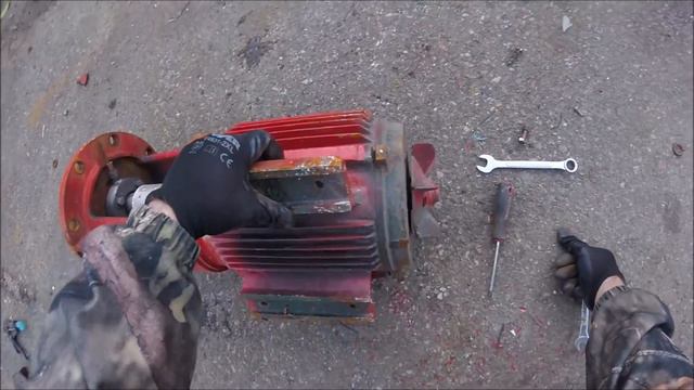 Selling HMS + Breaking Bath Tub & Scrapping Large Motors смотреть онлайн