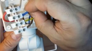 Как подключить прожектор с датчиком движения (присутствия).