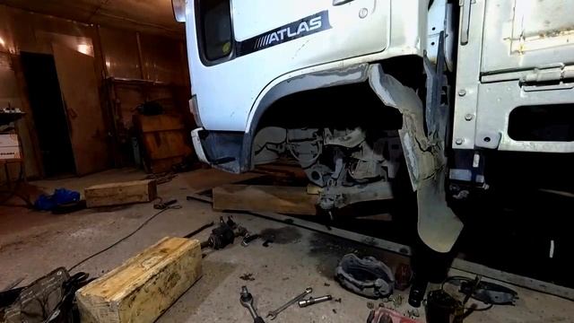 Ниссан Атлас/Nissan Atlas РЕМОНТ часть2 (машина для рыбалки, охоты и тайги) смотреть онлайн