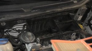 Замена воздушного фильтра VW Polo, Jetta, Skoda Rapid CFNA
