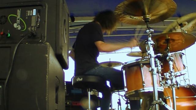 Madison Apart - Love Is A Battlefield (Live Drum Cam) смотреть онлайн
