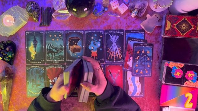 ?Their Current Thoughts and Feelings Towards You and This Connection? Tarot Pick a Card Reading смотреть онлайн