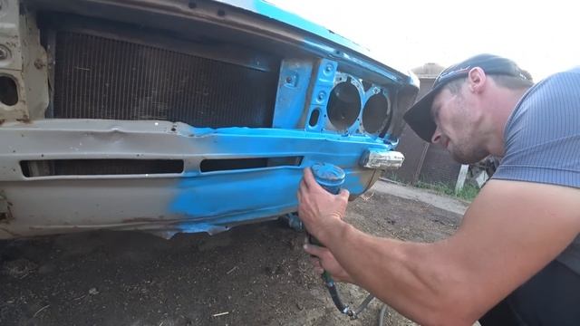 Покрасить автомобиль своими руками не имея навыков ! Красим русский бумер ! смотреть онлайн