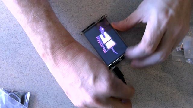 Adafruit PyPortal Titano unboxing смотреть онлайн