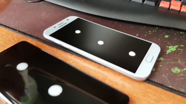 суть этого видео - показать наличие или отсутствие олеофобного покрытия на экране телефона. смотреть онлайн