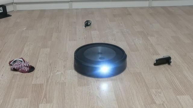 iRobot Roomba j7 смотреть онлайн