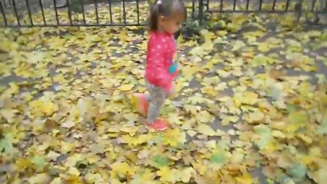 Шорох осенних листьев) смотреть онлайн