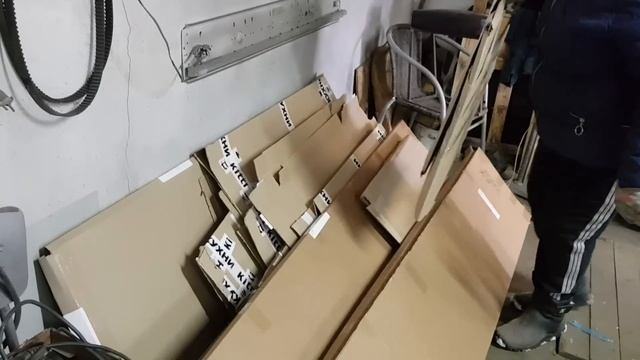 ПОКА ПАПЫ НЕТУ ДОМА смотреть онлайн