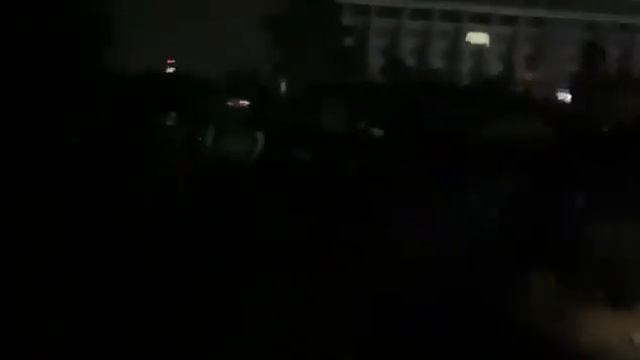 Киргизы захватили Белый Дом, сейчас из него экстренно эвакуируют сотрудников