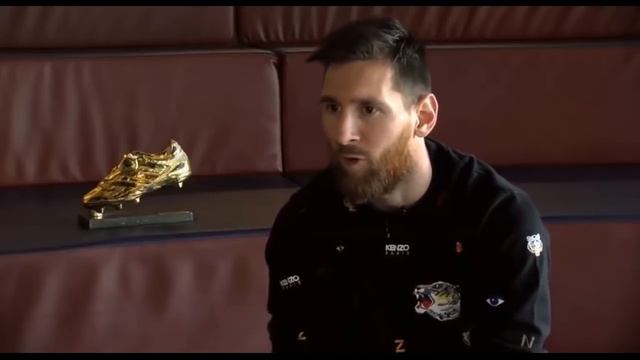 ЧТО ДУМАЕТ МЕССИ О РОНАЛДУ? смотреть онлайн