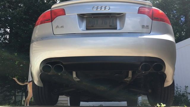 B7 Audi A4 2008 3.2 Quattro S line straight pipe idle and revs смотреть онлайн