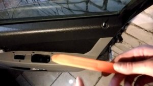 Лада Приора: Снятие дверной обшивки