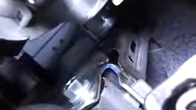 Люфт шум стук в руле KIA Система MDPS люфт в монтажном кронштейне смотреть онлайн