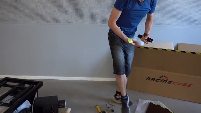 VRgame- RaceCube Unboxing смотреть онлайн