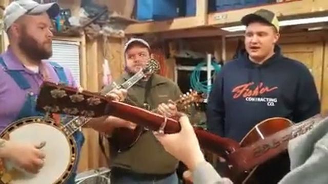 Wind to the West- New Year's Eve Bluegrass Jam смотреть онлайн