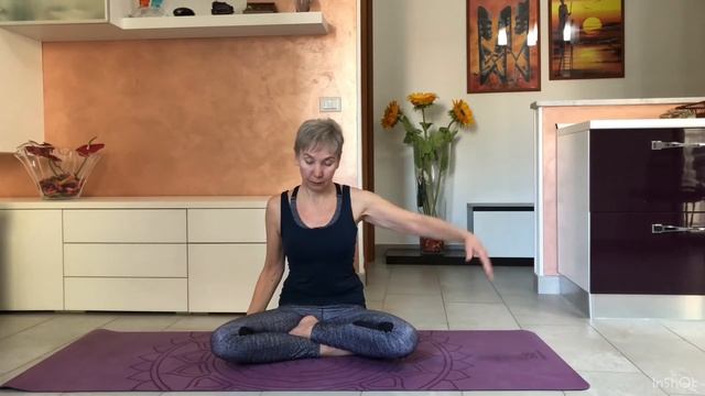 Растягиваем шею избавляемся от головных болей.