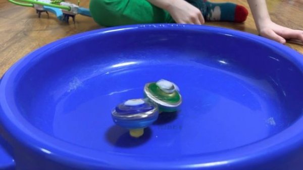 Супер Финал батл волчков Инфинити надо «Крылья Арес» vs “Громовой Пегас»  Infinity Nado