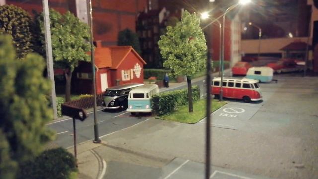 Carson VW T1 Samba 1:87 H0 Scale RC смотреть онлайн