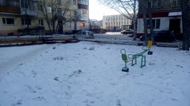 Красноуральск. Гуляем. Улица 7 ноября.двор смотреть онлайн
