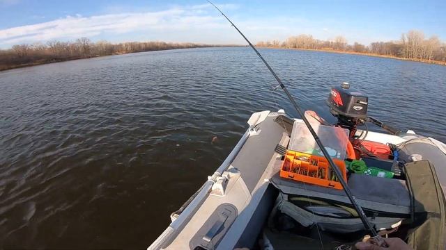 Осенний жор щуки и судака /Ловля на джиг /Как спасти приманку при зацепе / Волга, Саратовское вдх. смотреть онлайн