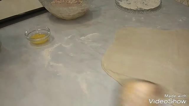 Пироги с ветчиной и сыром