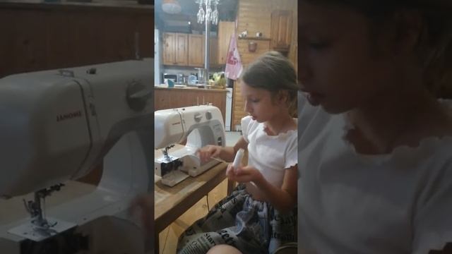 Как намотать нитку на шпульку 2 смотреть онлайн